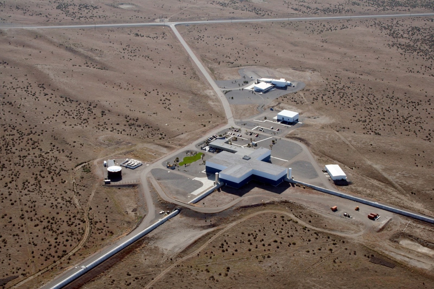 CERN congratulates the discoverers of gravitational waves