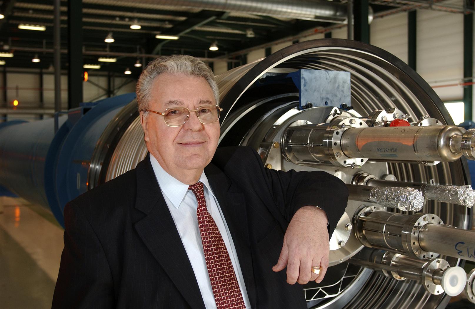 CERN Director Robert Aymar portrayed in front of a LHC dipole magnet 